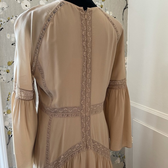 Women’s Burberry Silk Tan Long Sleeve Gown SZ: 10 - Picture 7 of 15